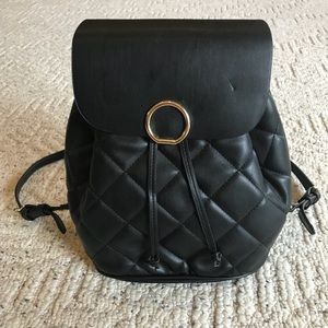 Francesca’s Quilted Backpack Purse/Bucket Bag